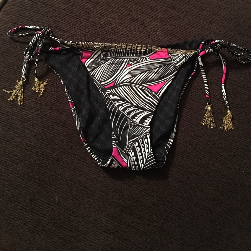 Victoria's Secret bottoms size M